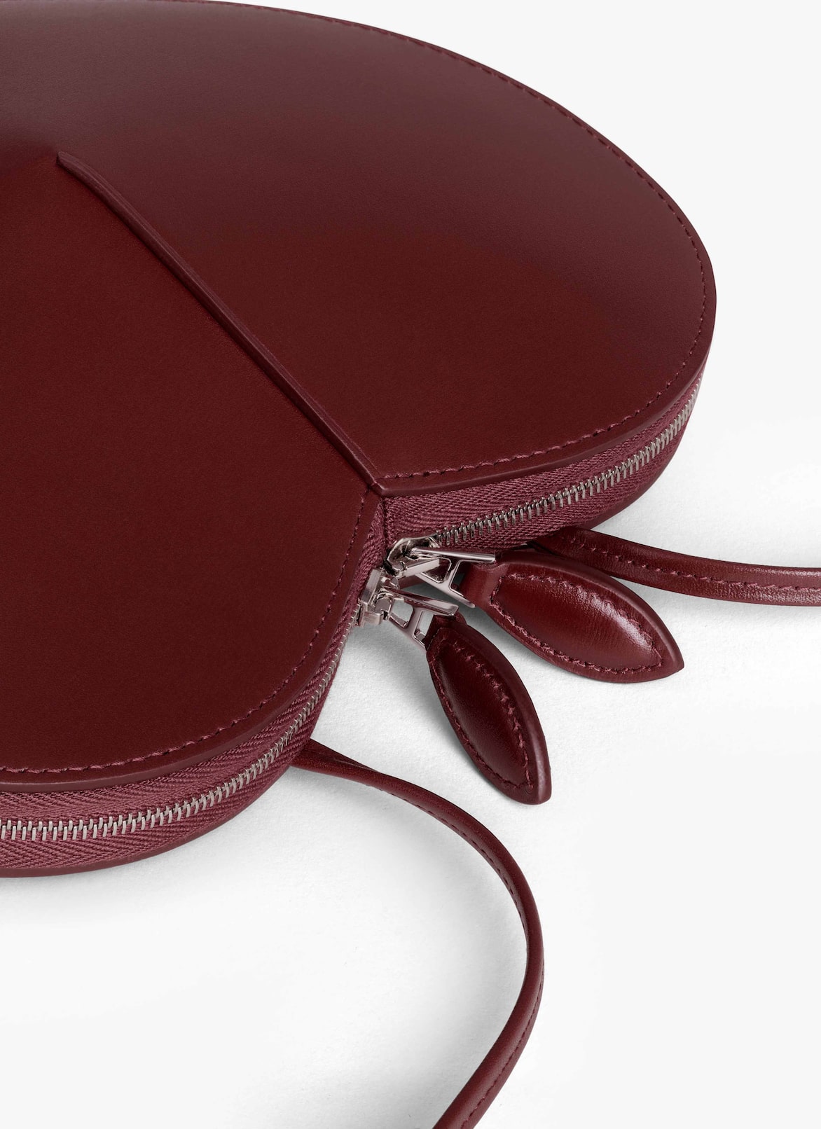 HANDTASCHE LE CŒUR AUS KALBSLEDER ALAÏA GRANATROT HANDTASCHE LE CŒUR AUS KALBSLEDER